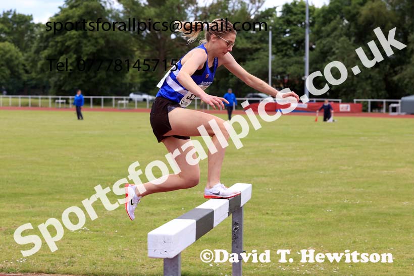 Senior and Under-20s Womens 2000 metres steeplechase, 2024 Northern Senior and Under-20s Track and Field Champs, Middlesbrough.  Photo: David T. Hewitson/Sports for All Pics